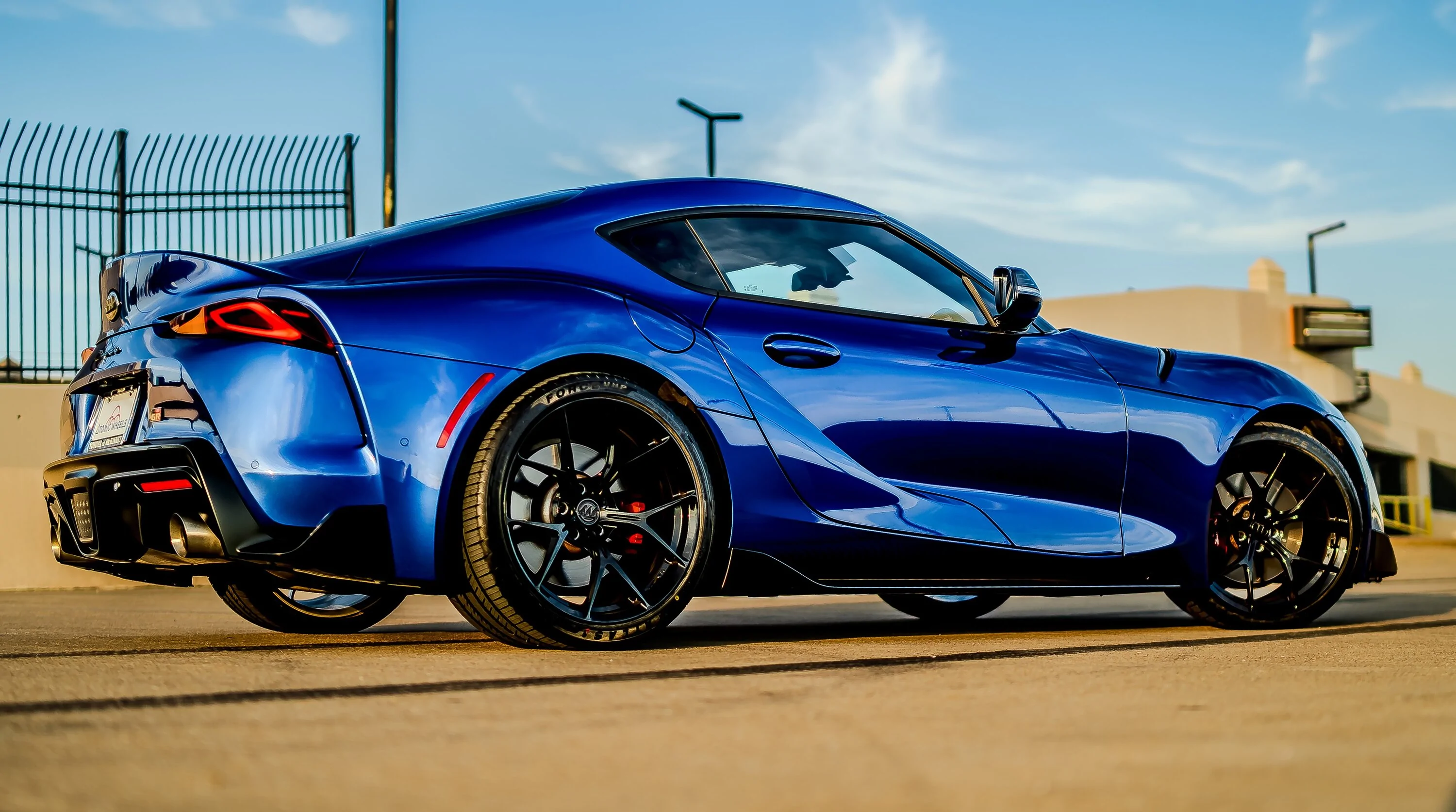 フレデリック Ultra-Light Fully Forged Atomic Wheels for Supra MKV