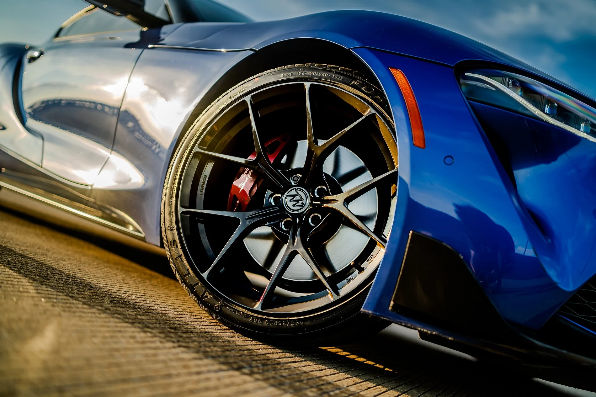 🍂 Fall Drive Giveaway by Atomic Wheels! 🍂 Ultra-Light