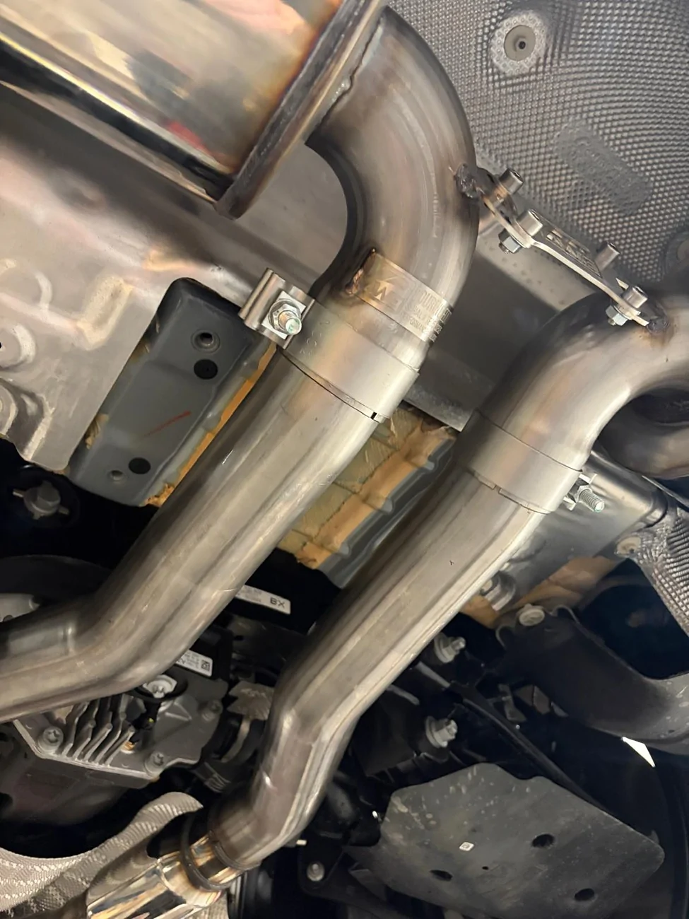 strut bar.webp