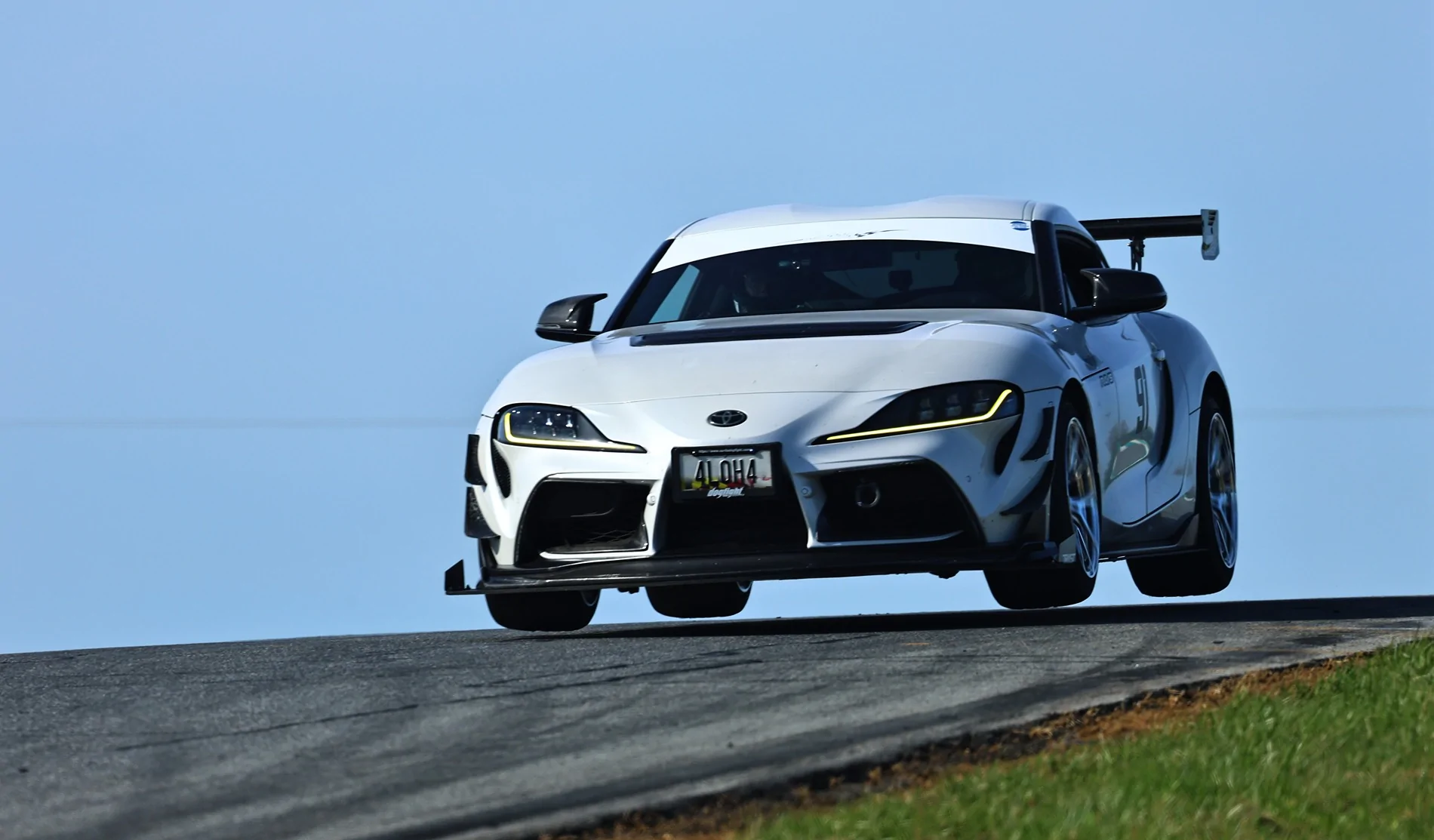 R6M21398.webp