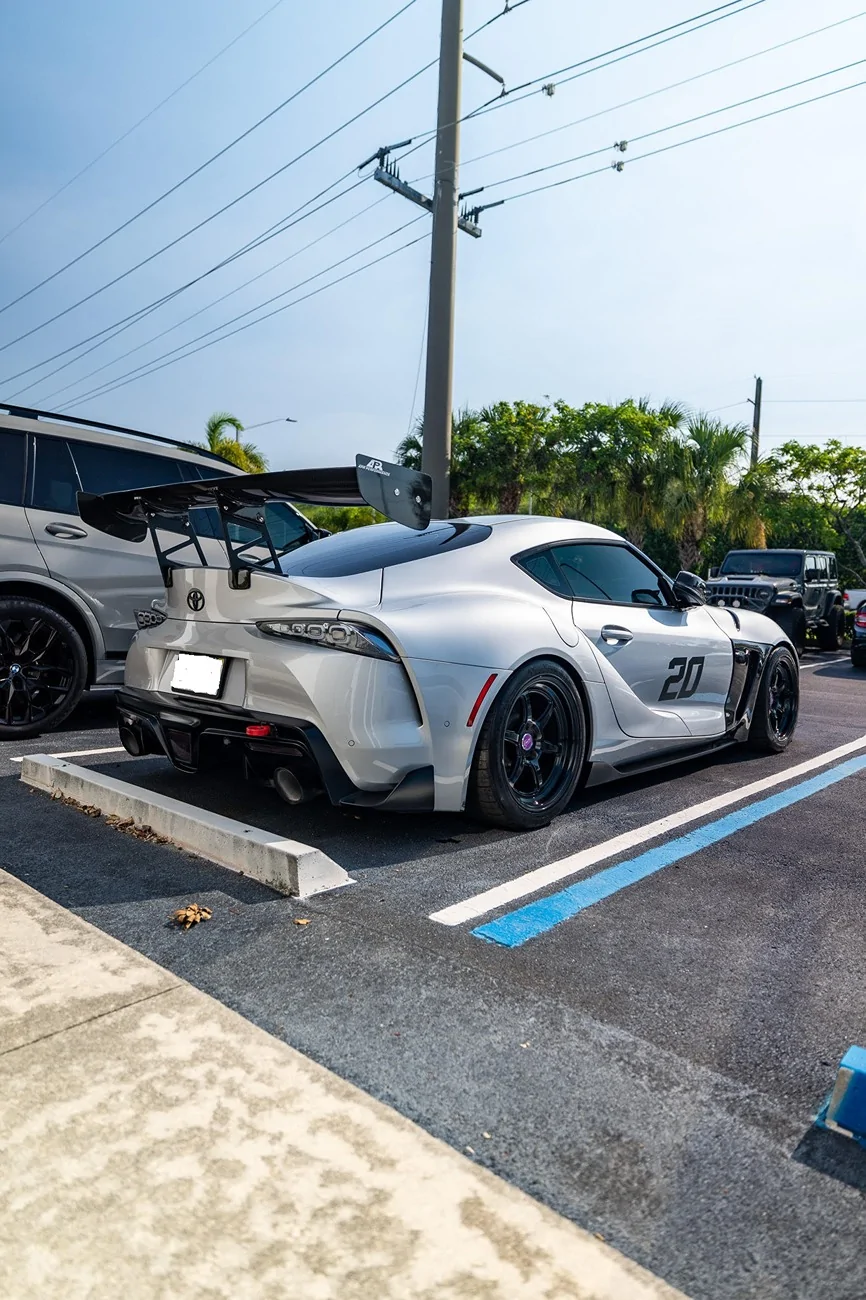 Car on Ohlins 2.webp