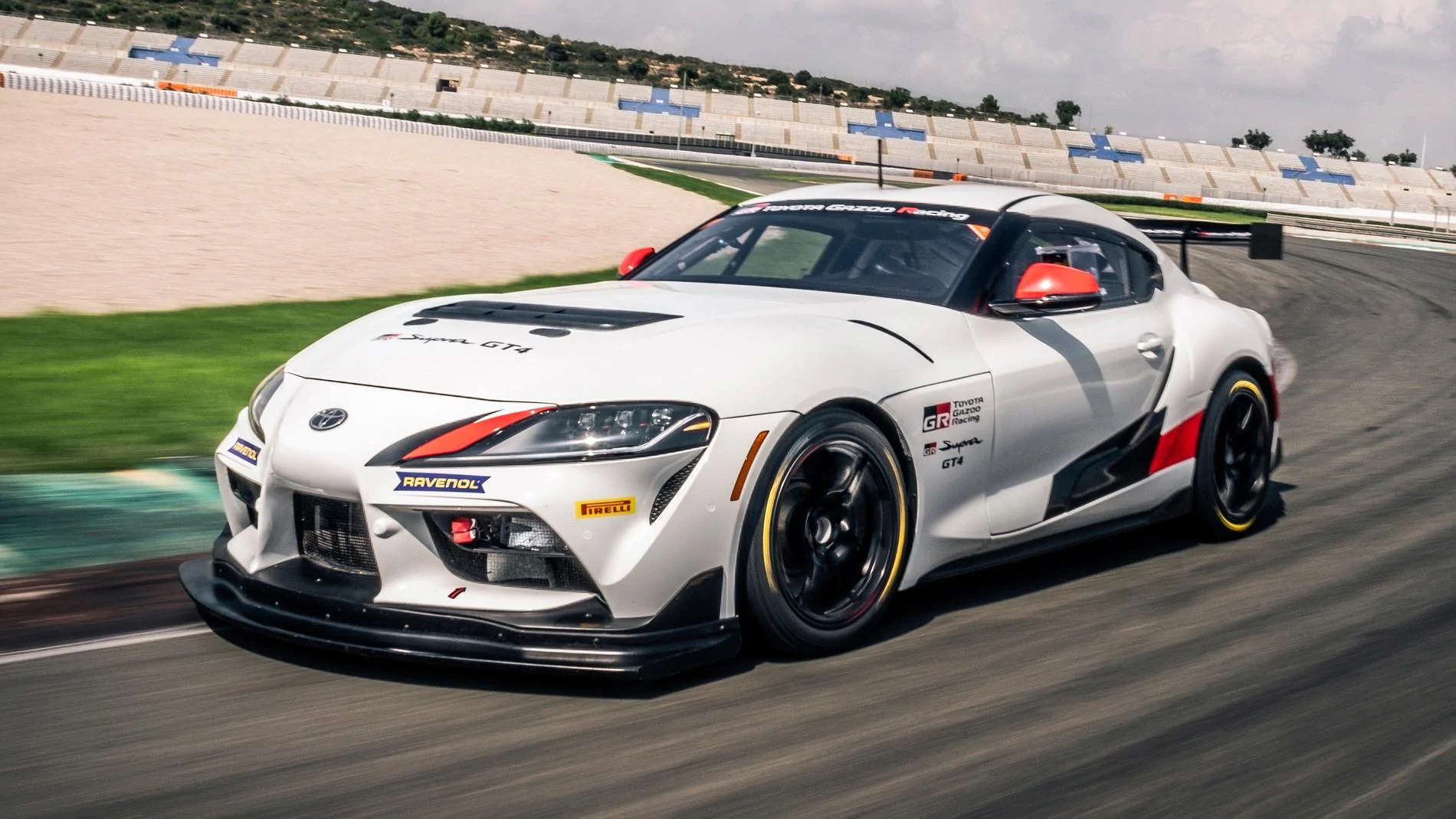 2020-toyota-supra-gt4-1.webp