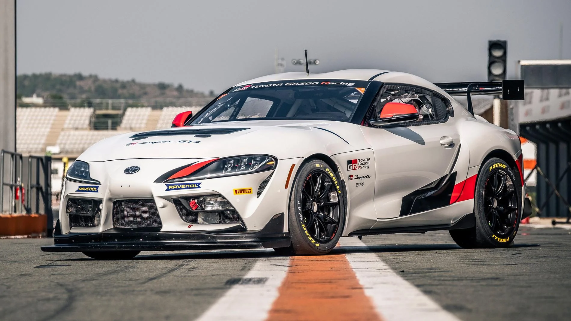 2020-toyota-supra-gt4-3.webp