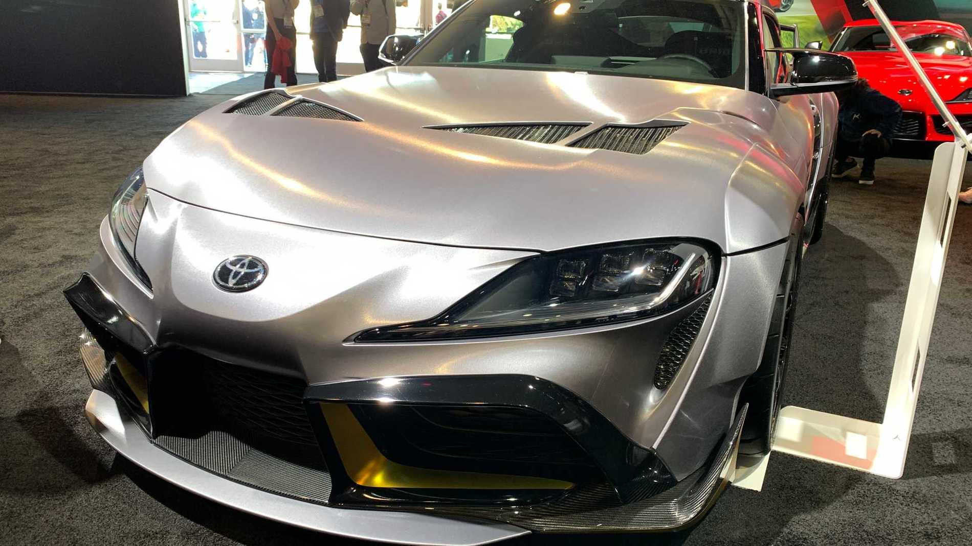 toyota-supra-3000gt-concept-live-image.jpg