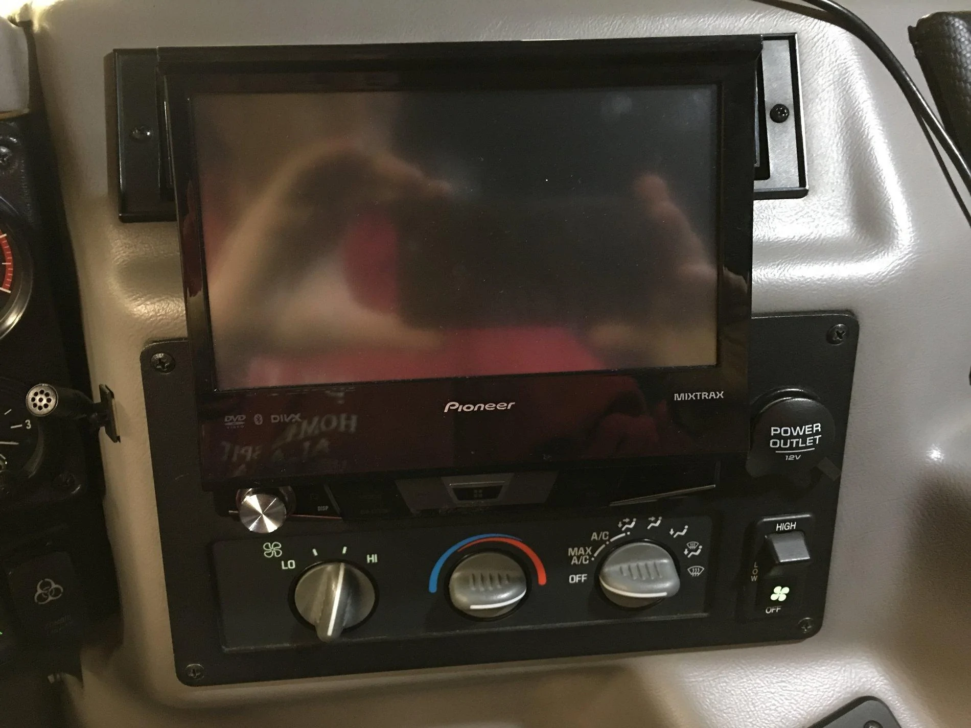 E30CBFE6-1CEC-4C7E-A2EA-E401CE0FB90B.webp