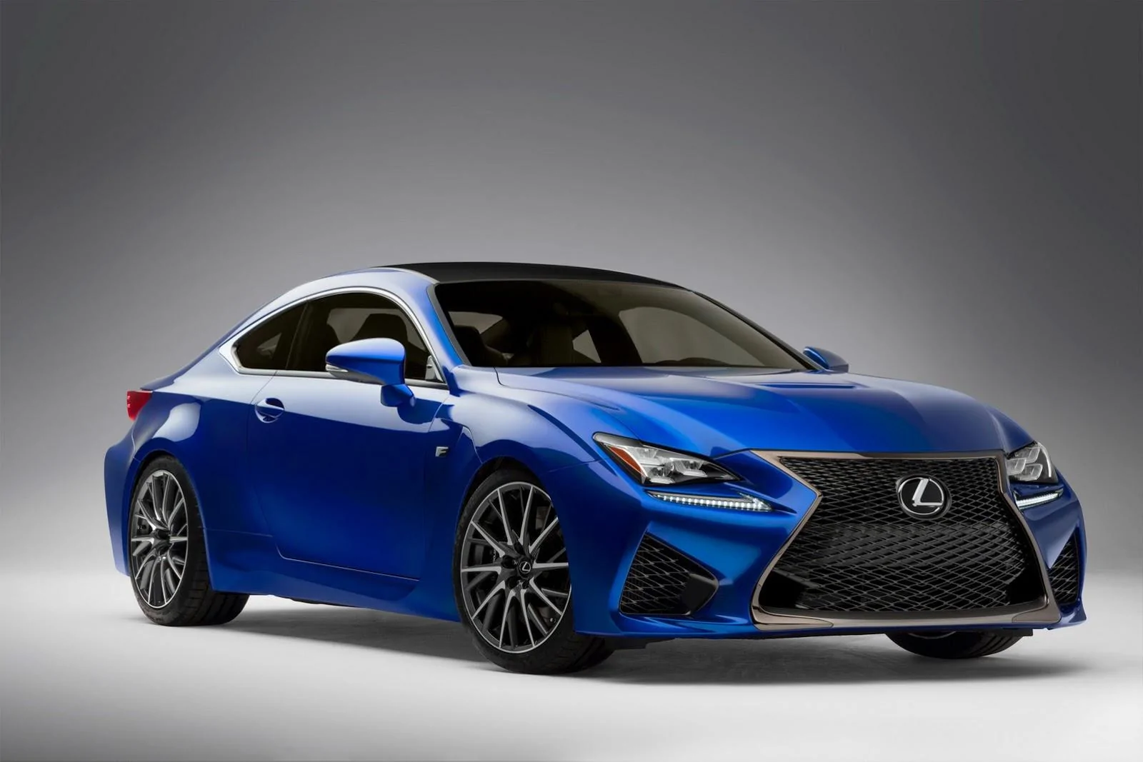 2015-Lexus-RC-F-12.webp