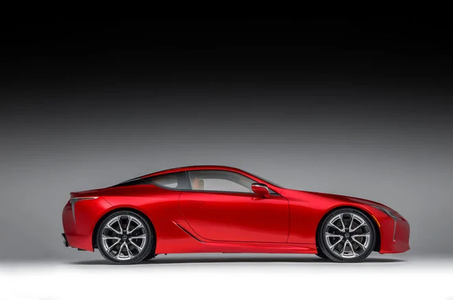 2018-Lexus-LC-500-side-profile.webp
