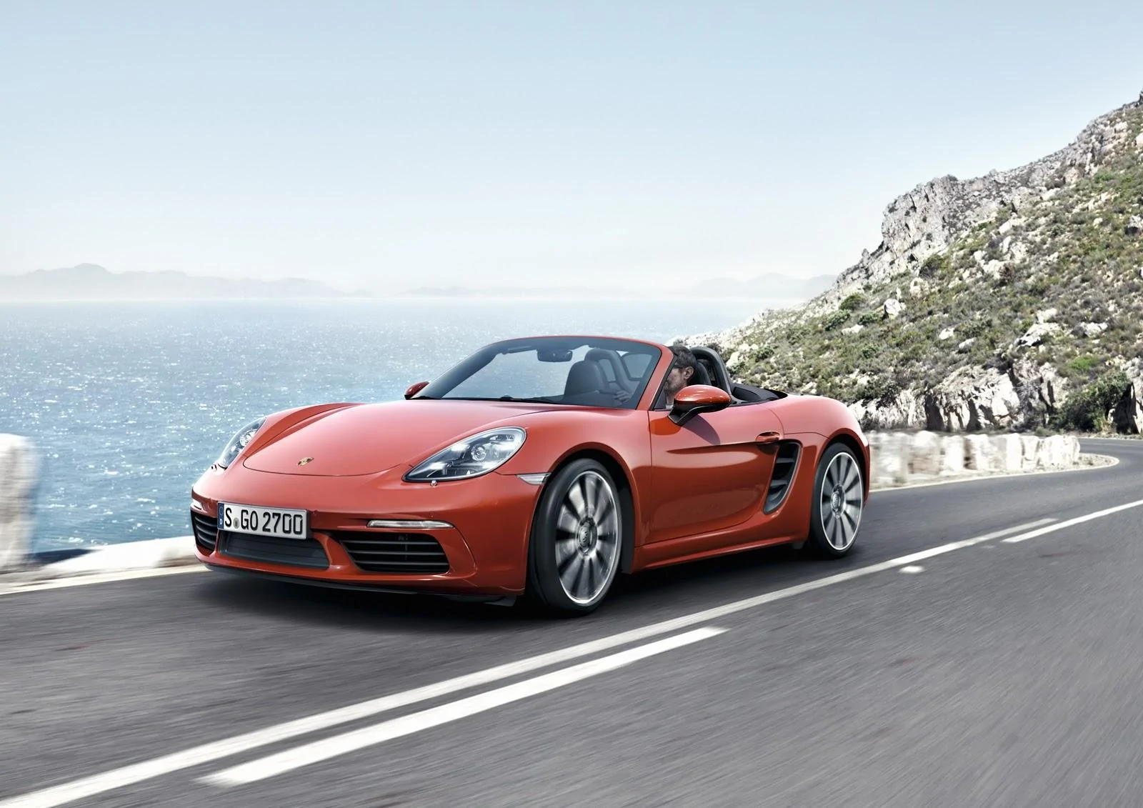 New-Porsche-718-3.webp