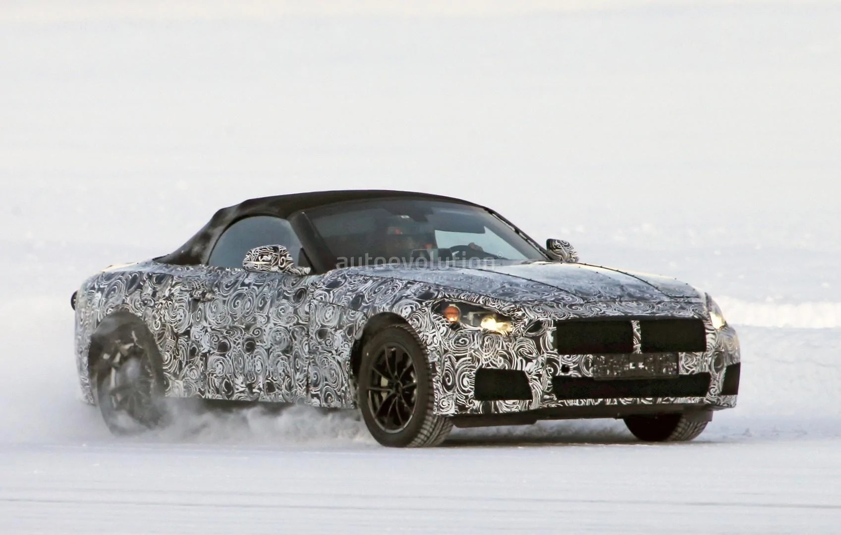spyshots-bmw-z5-goes-ice-skating-in-full-camouflage_3.webp
