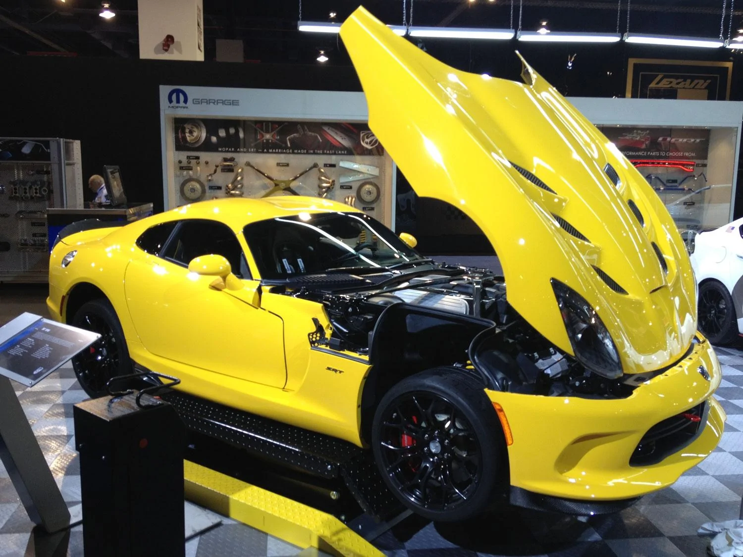 SRT-Viper-Aero-front-three-quarter-hood-open1.webp