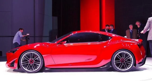 2015-Scion-FRS-side.webp
