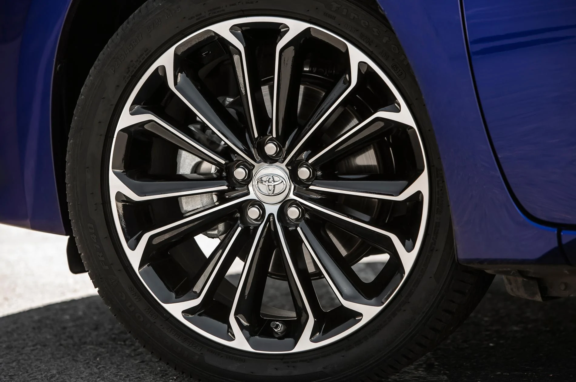 2014-toyota-corolla-s-wheels.webp