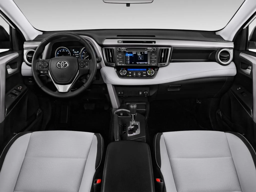 2016-toyota-rav4-fwd-4-door-xle-natl-dashboard_100540107_l.webp