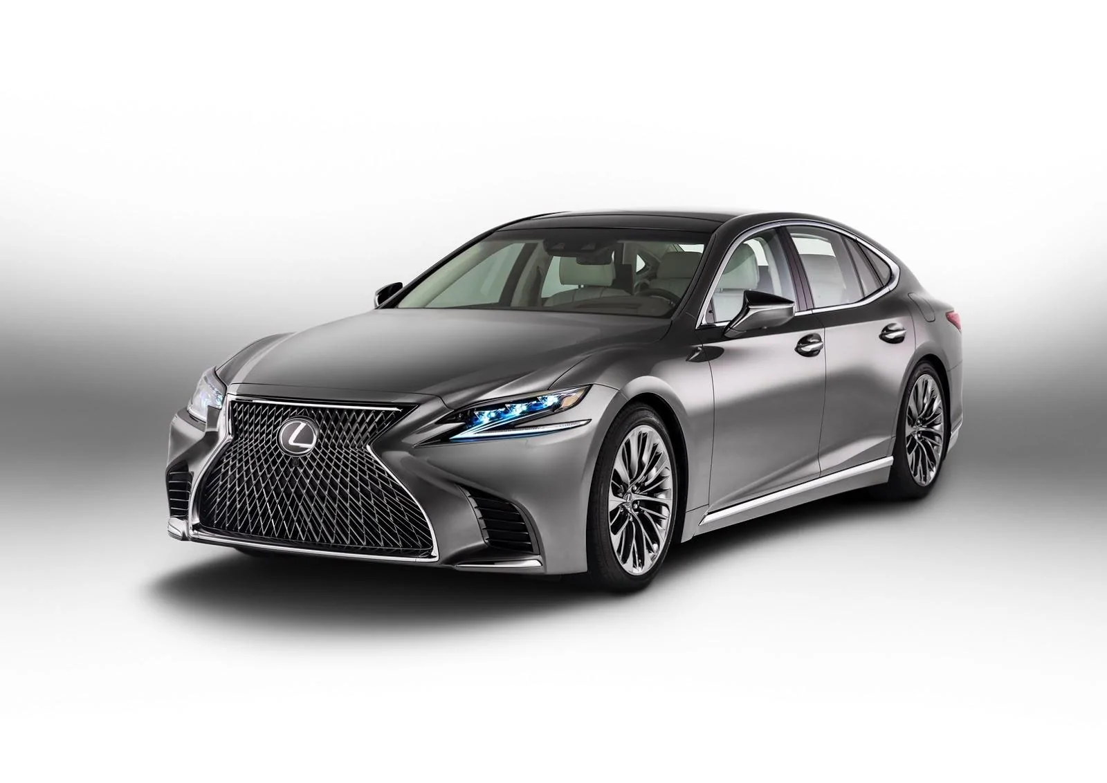 2018-Lexus-LS-2.webp