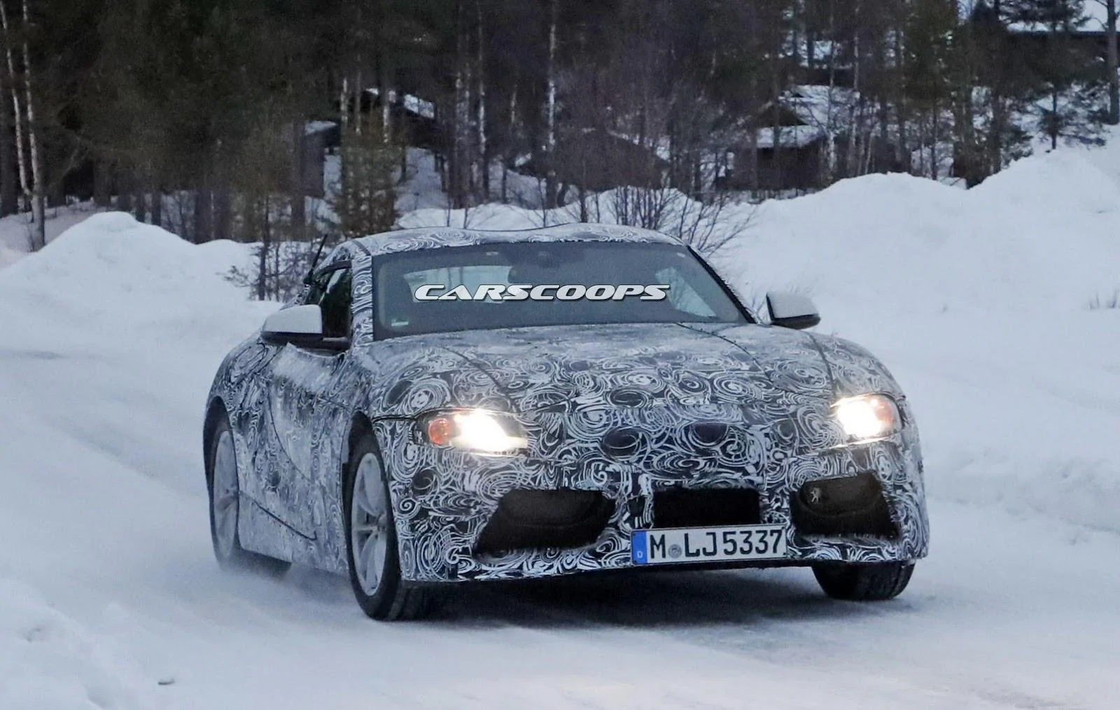 2019-Toyota-Supra-Less-Camo-12.webp