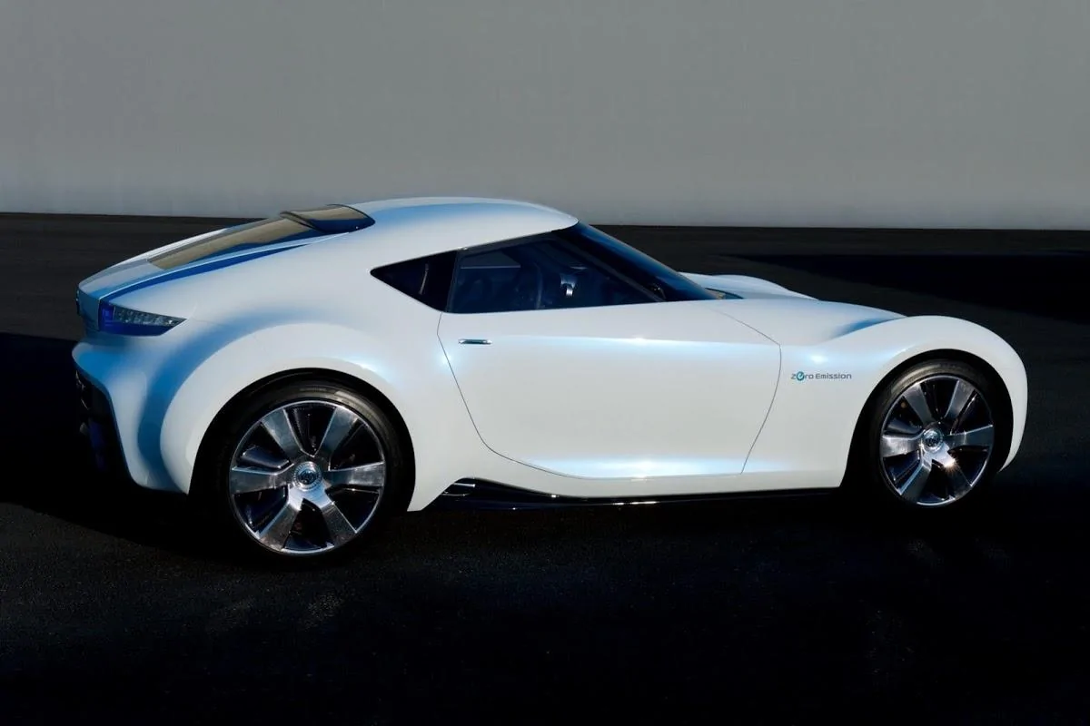 Nissan-Esflow-Concept-2011-16%25255B2%25255D.webp