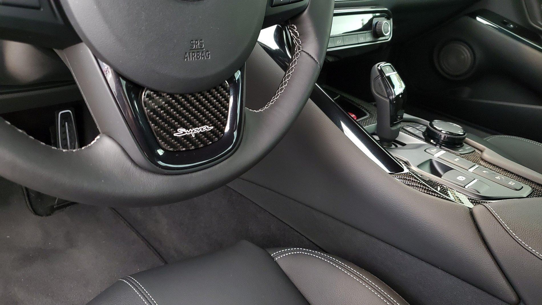 Carbon Steering Wheel.jpg