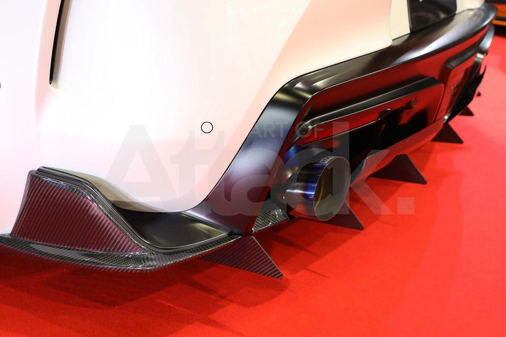 varis.a90.arising-i-diffuser2_81e89765-e7eb-4638-af81-3d6616e6985a_2000x.webp