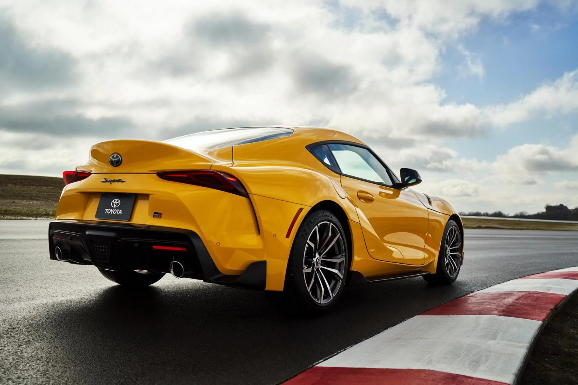 2021-Toyota-GR-Supra-2.0-10.webp