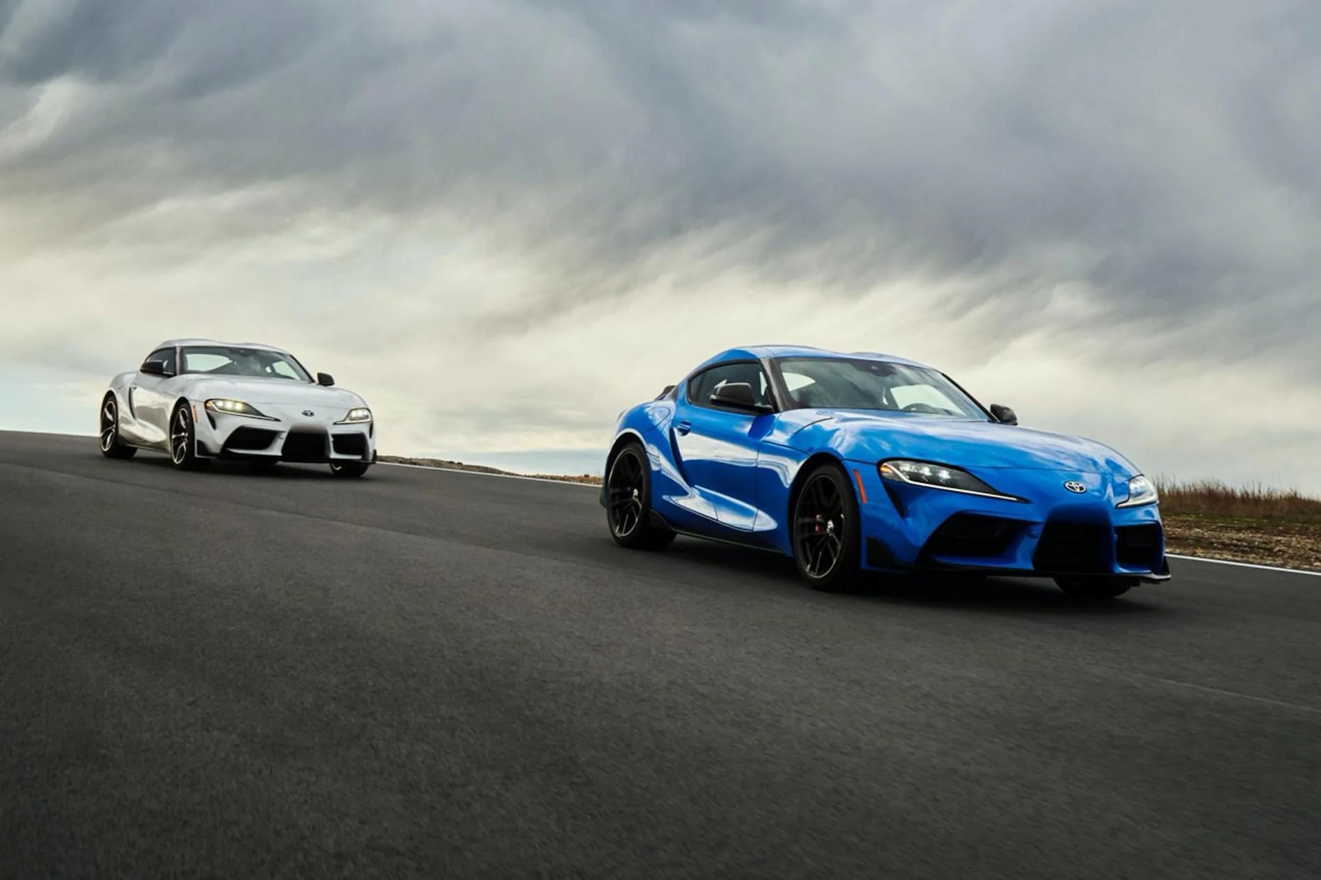 2021-Toyota-GR-Supra-family-2.webp
