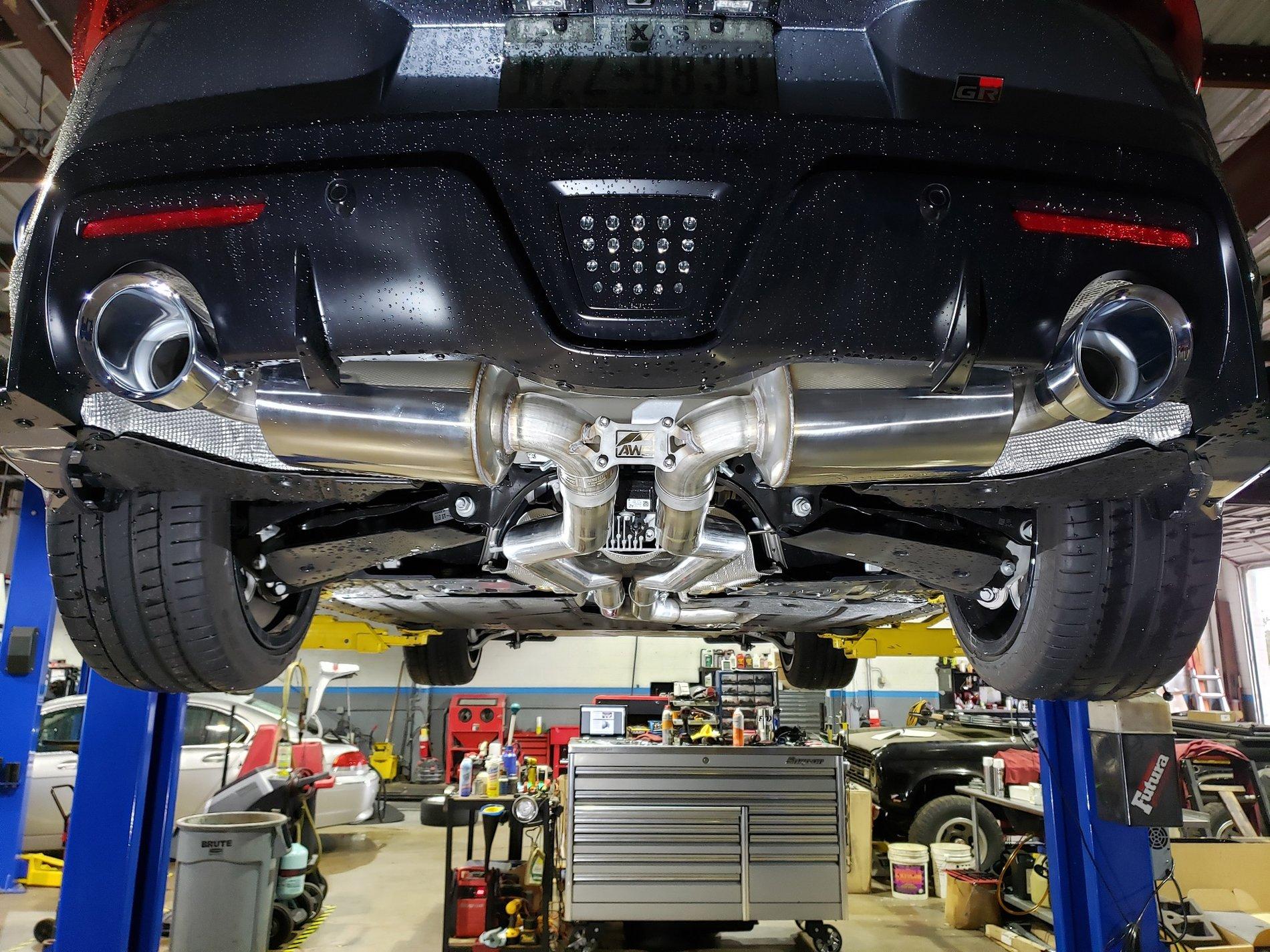AWE exhaust 1.jpg