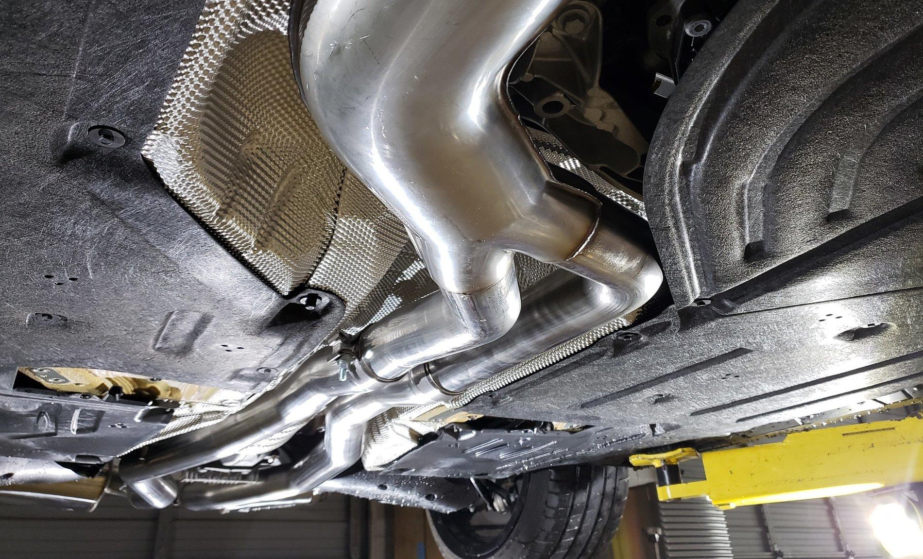 AWE exhaust 5.jpg