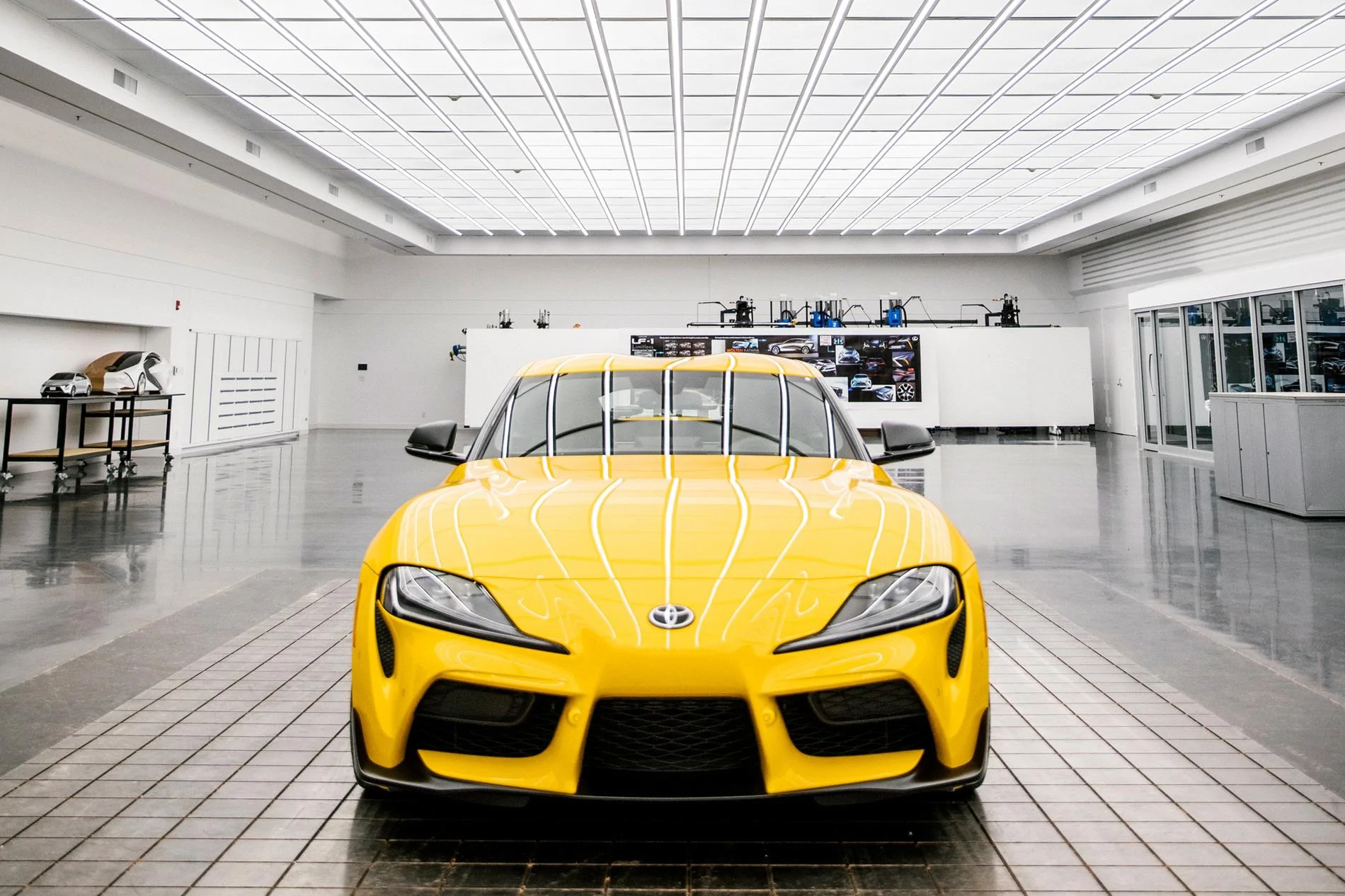 sixtysix-mag-supra-2020-yellow.webp