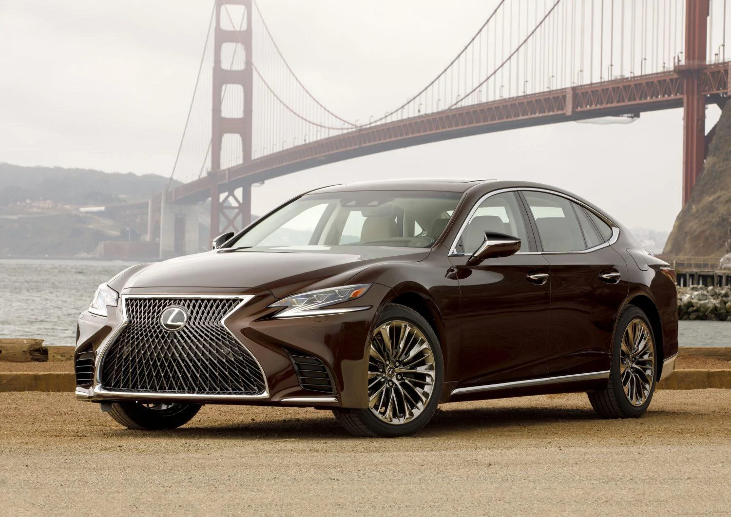 2018_Lexus_LS500_006_FB6C457BD2E338D7FB239131DAC5F9C0B67F0E2B-1500x1061.webp