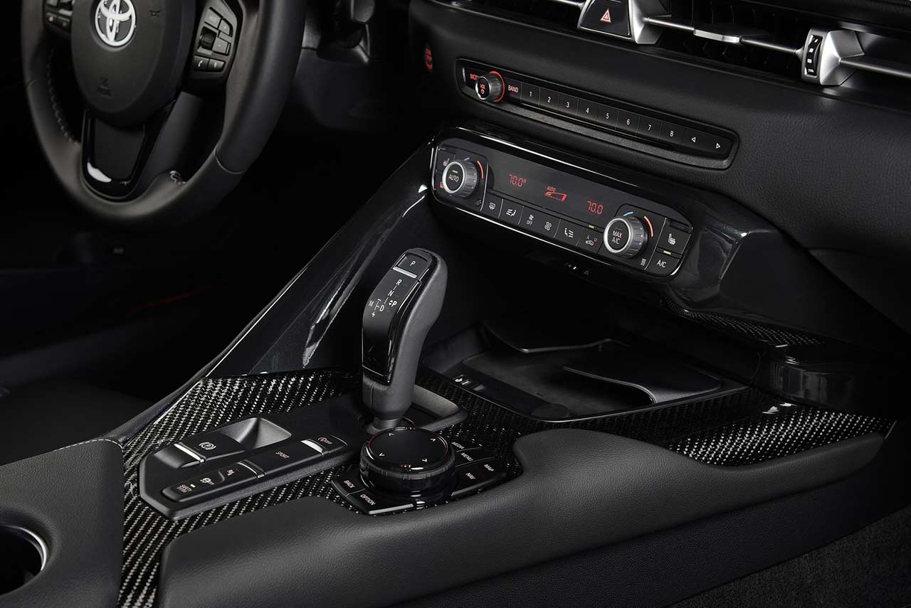 New-Toyota-Supra-Center-Console-2020.jpg