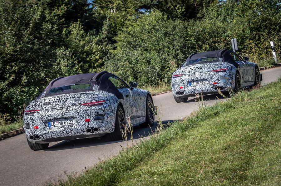 96-mercedes-benz-sl-2021-official-spies-twin-rear.jpg