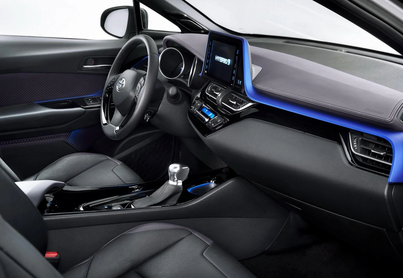 2017-Toyota-C-HR-8carscoops.webp
