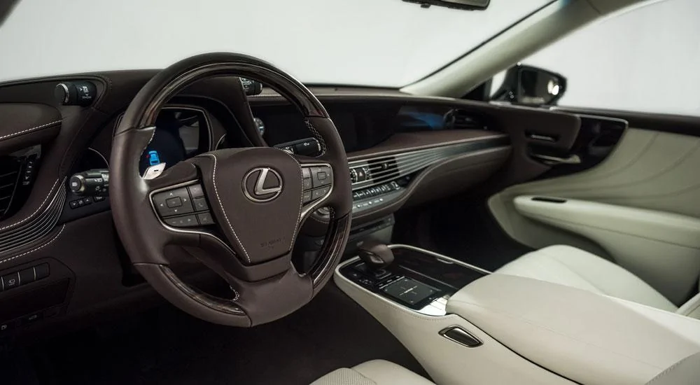 17-01-08-lexus-ls-interior-cabin.webp