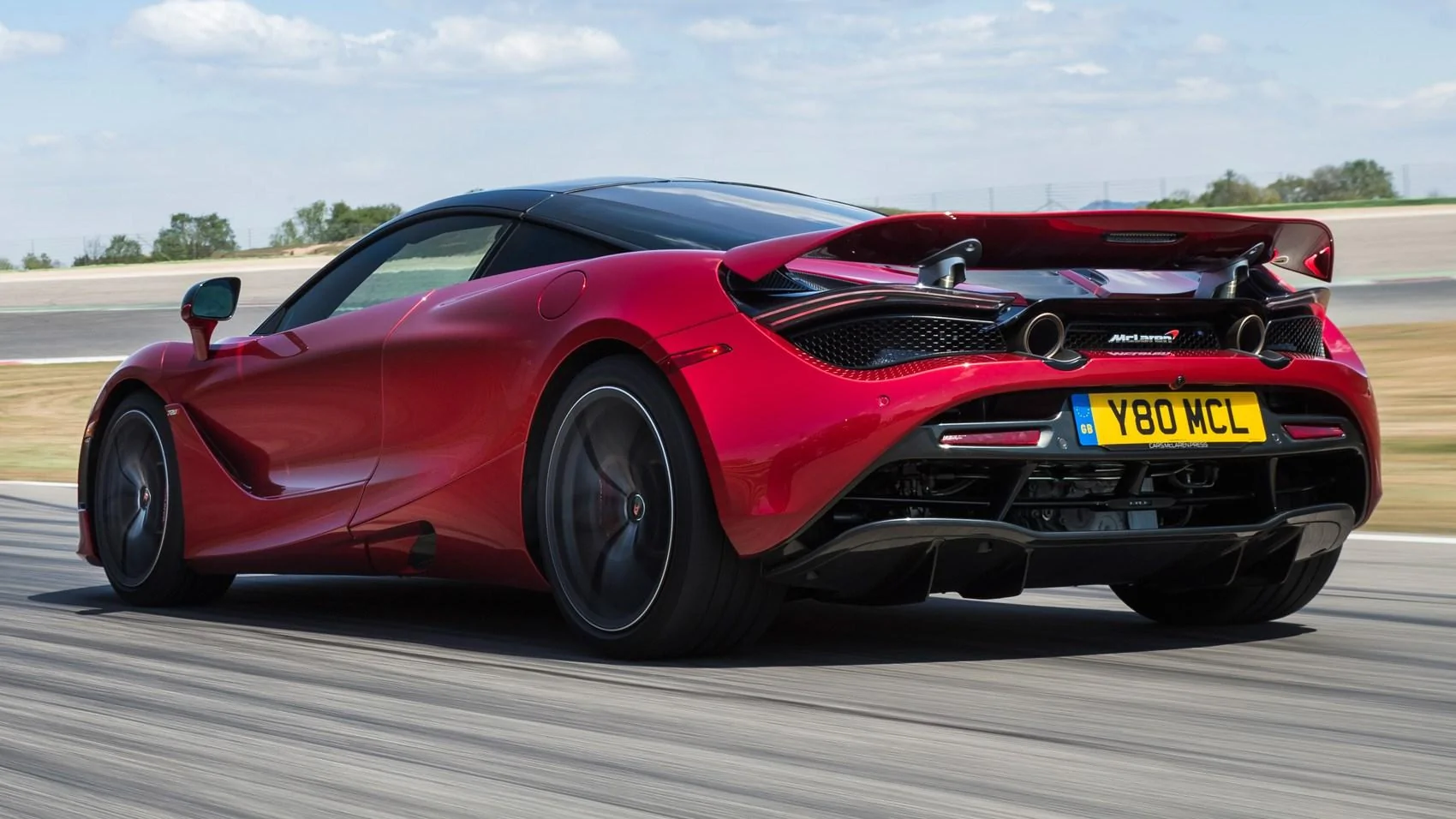 mclaren_720s_red_11.webp