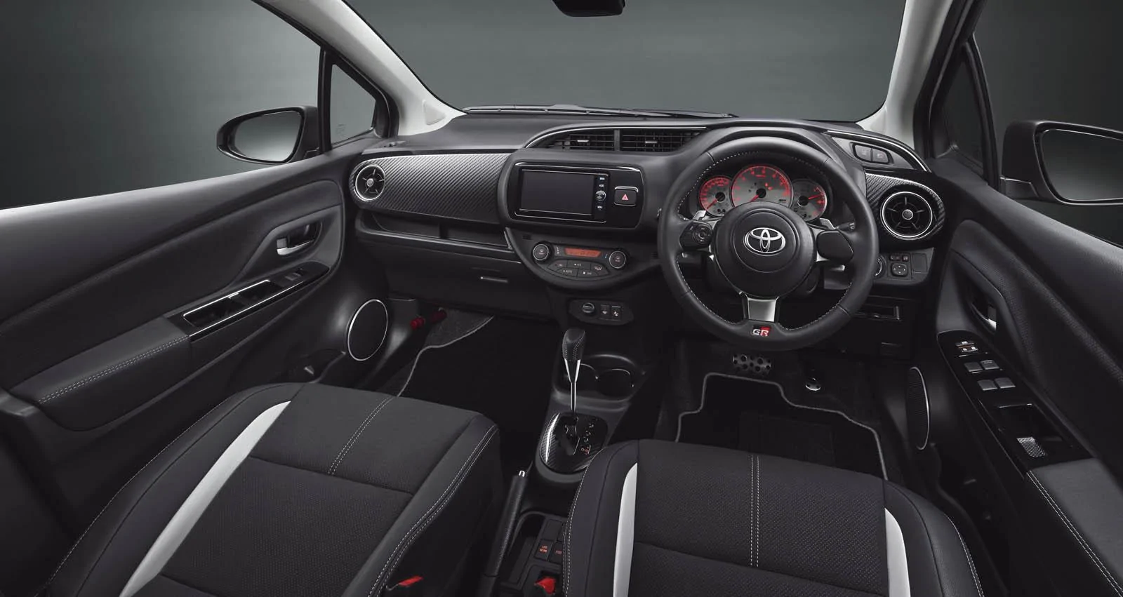 toyota-gr-20170919_01_06.webp