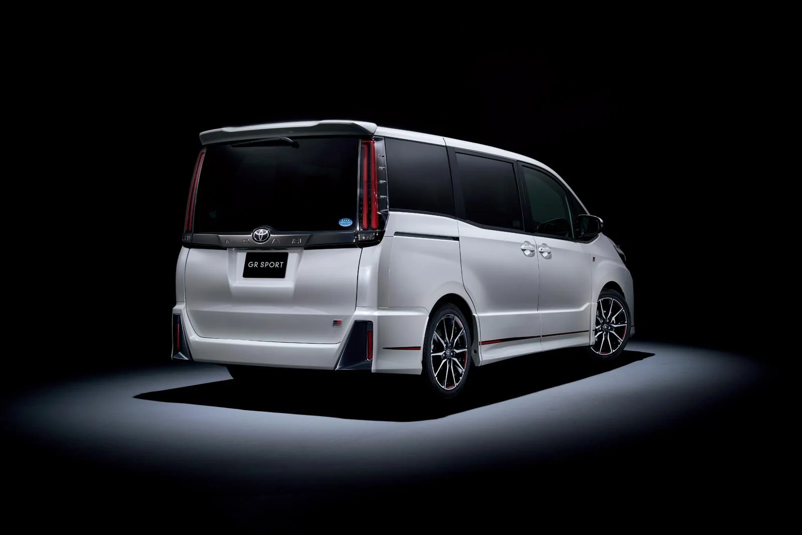 toyota-gr-20170919_01_35.webp