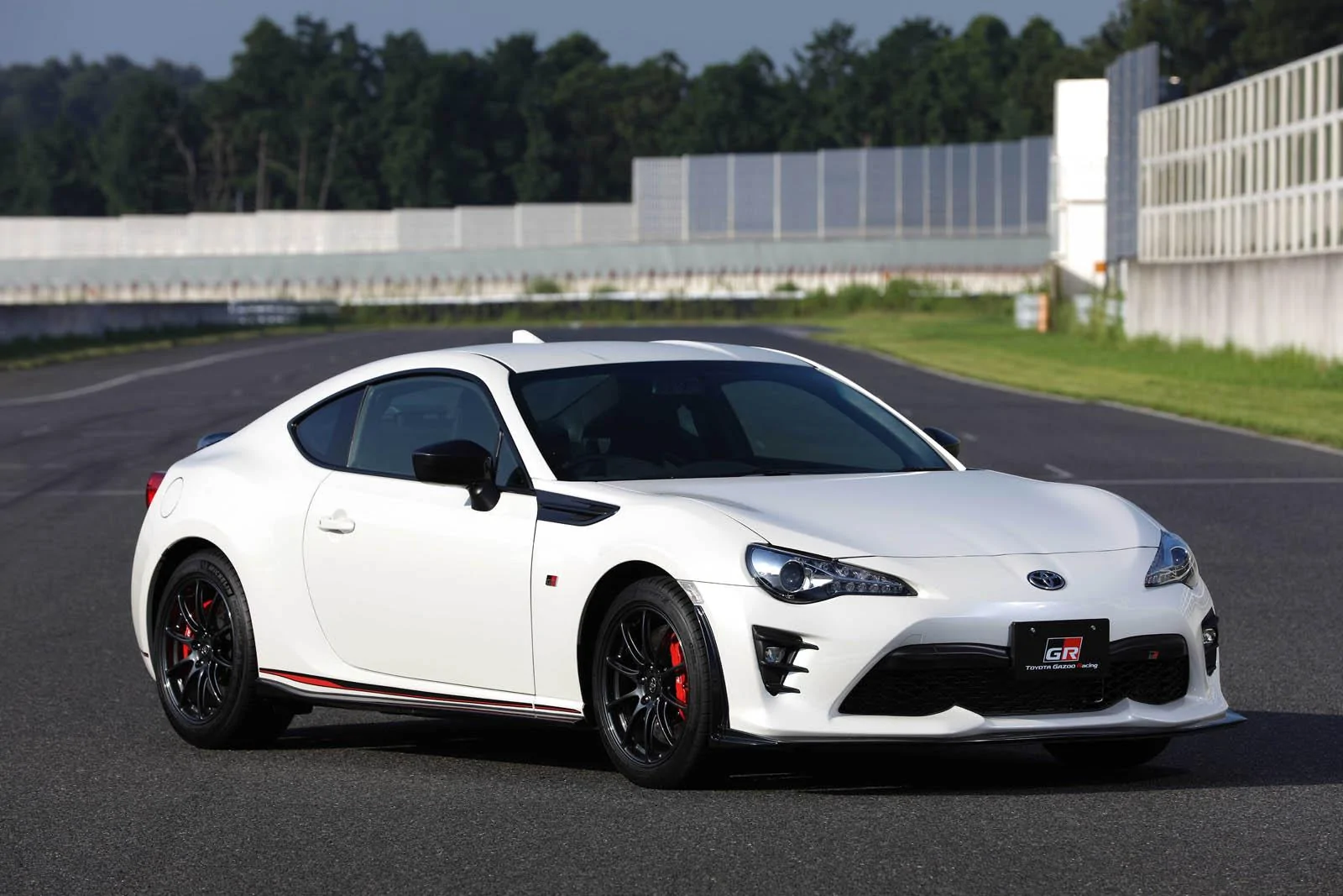 toyota-gr-20170919_01_39.webp