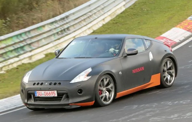 nissan-370z-successo-8.webp