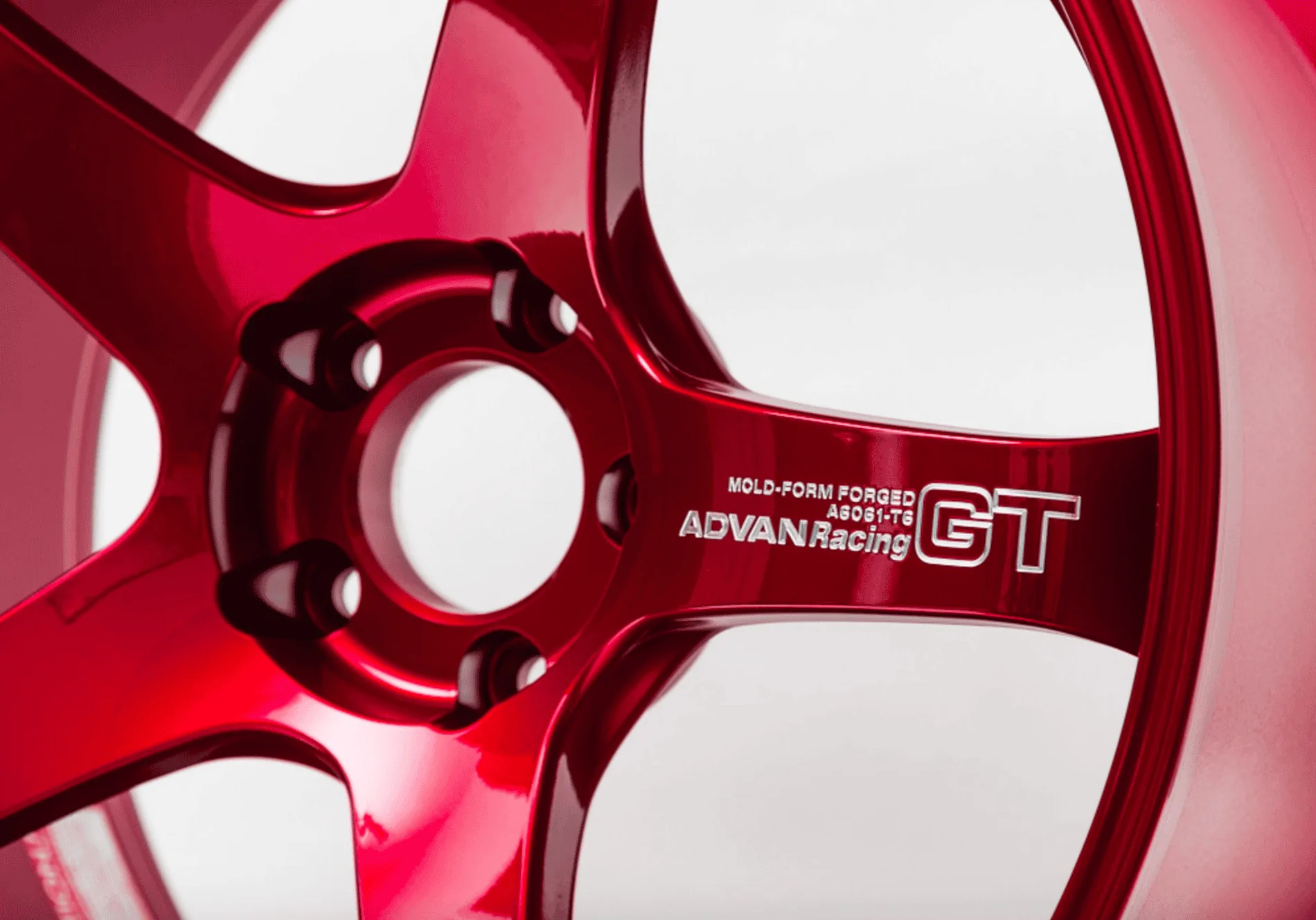 Advan GT Premium Candy Red.webp