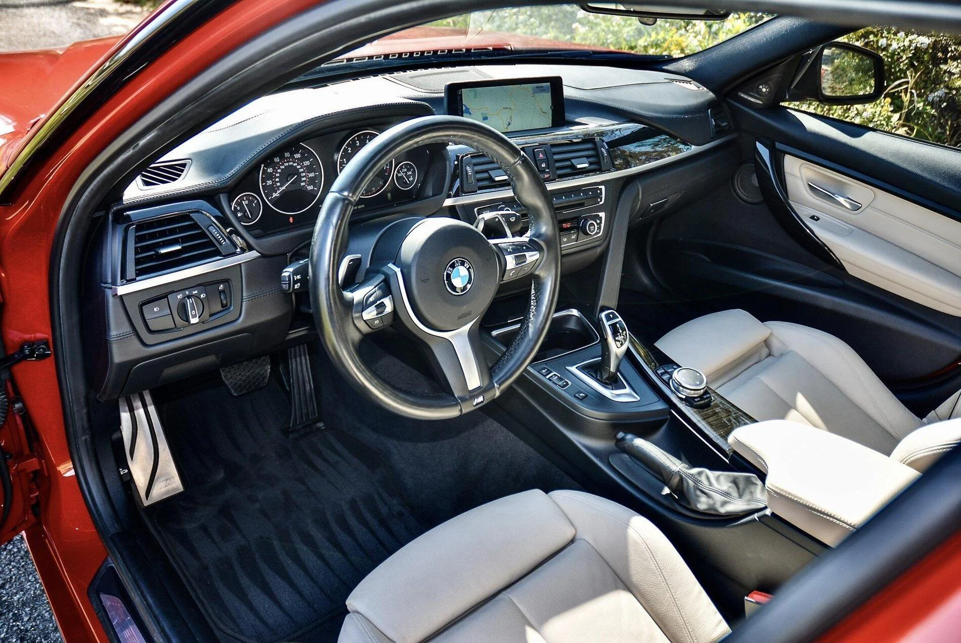 2015_bmw_3_series_16026424337c2c66233DSC_1496.webp