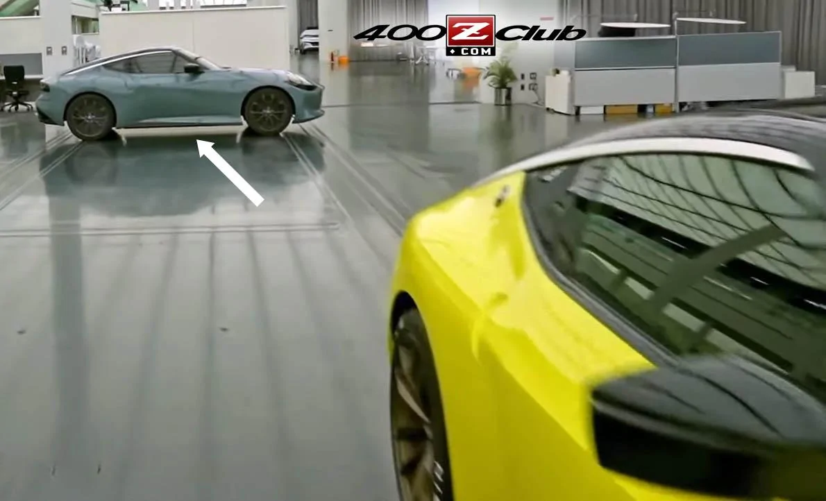 new-400z-color-revealed-2-jpg.jpg
