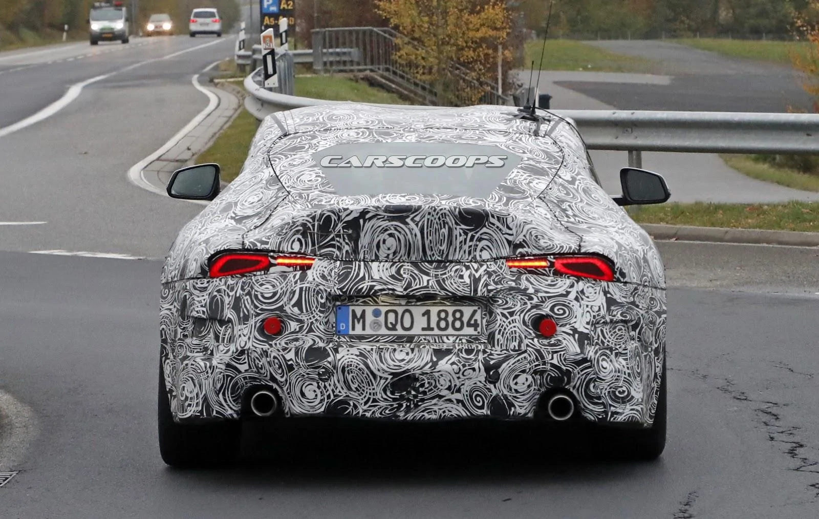 toyota-supra-real-lights-spy-9.webp