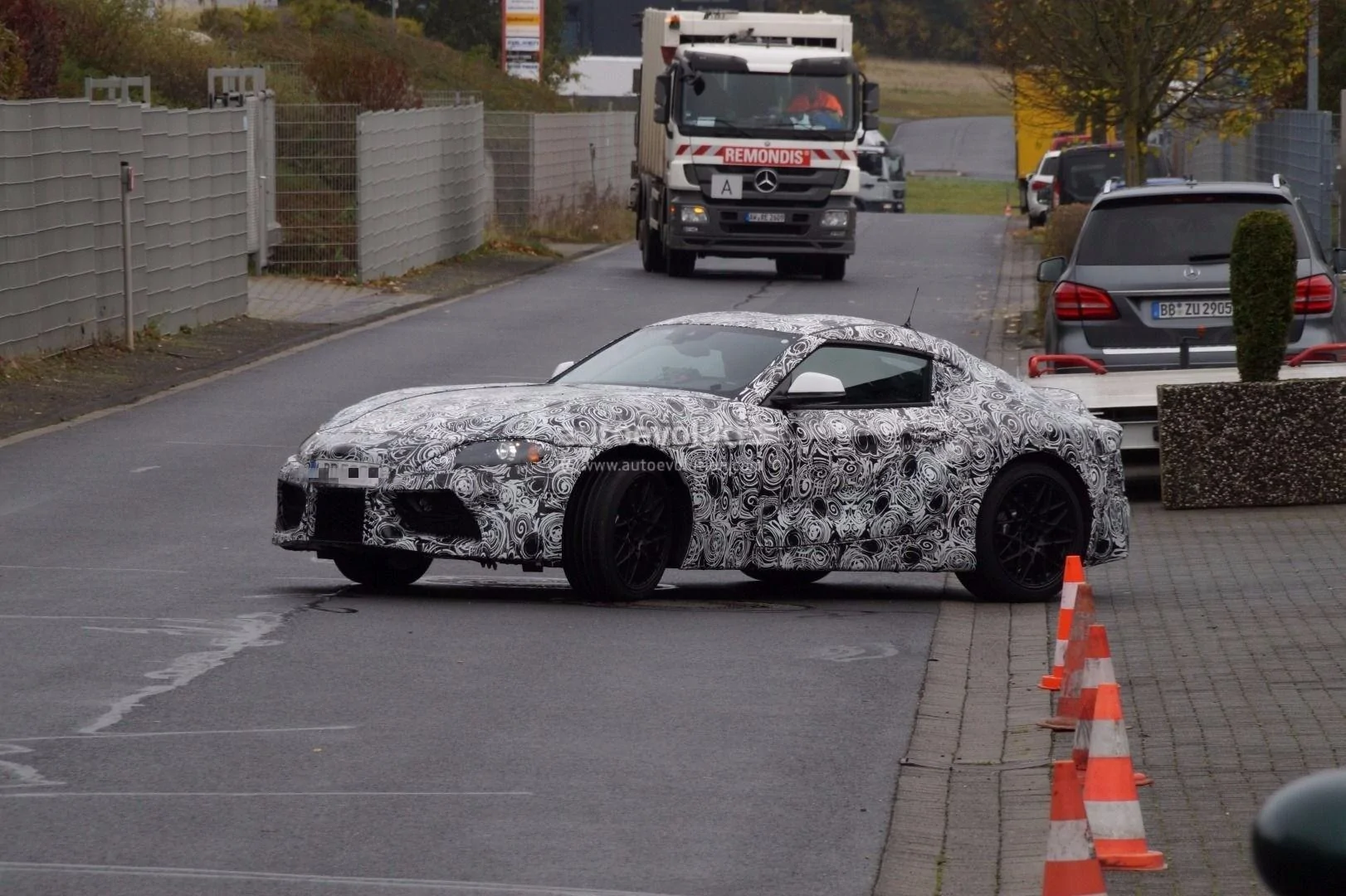 spyshots-2019-toyota-supra-looks-svelte-at-nurburgring_43.webp