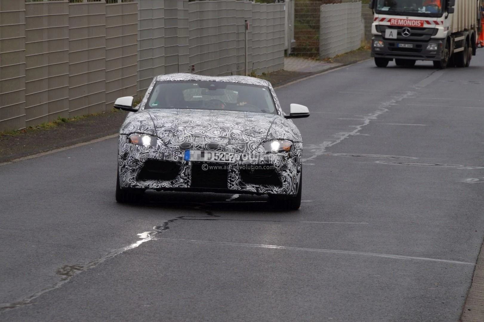 spyshots-2019-toyota-supra-looks-svelte-at-nurburgring_44.webp