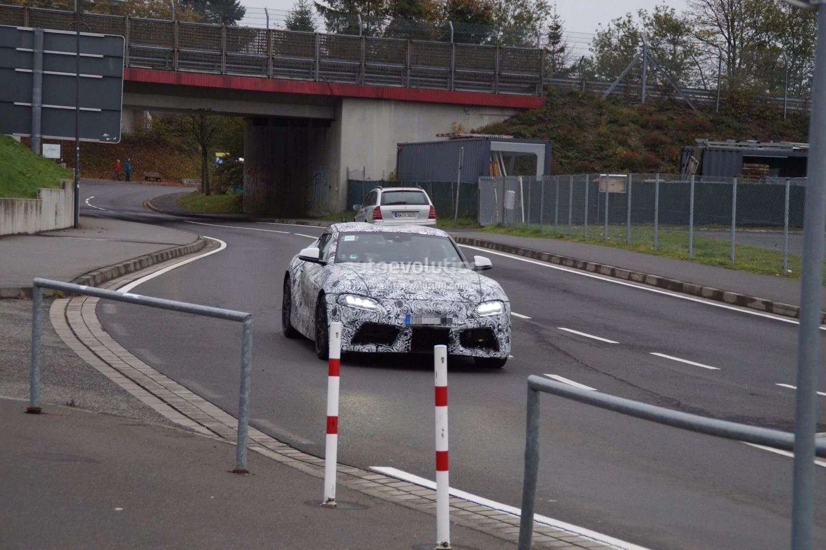 spyshots-2019-toyota-supra-looks-svelte-at-nurburgring_54.webp