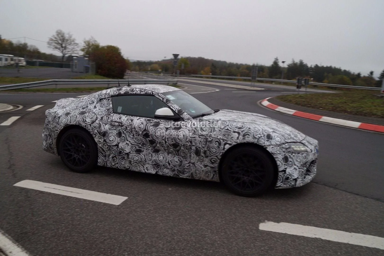 spyshots-2019-toyota-supra-looks-svelte-at-nurburgring_57.webp