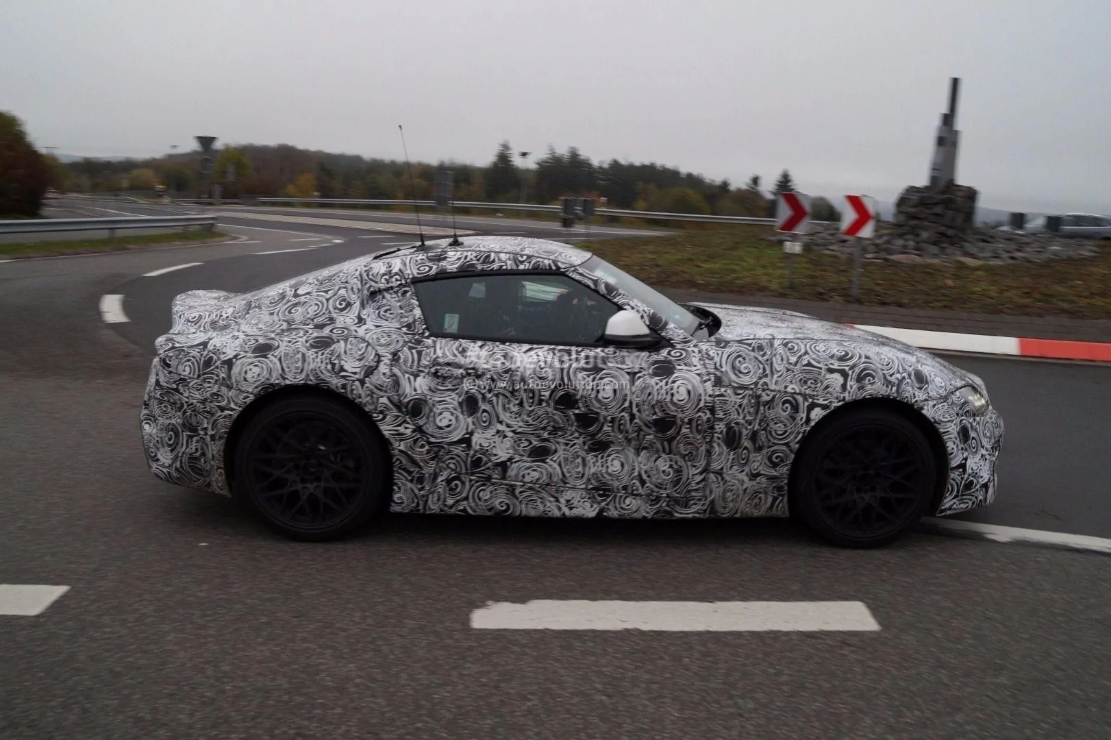 spyshots-2019-toyota-supra-looks-svelte-at-nurburgring_58.webp