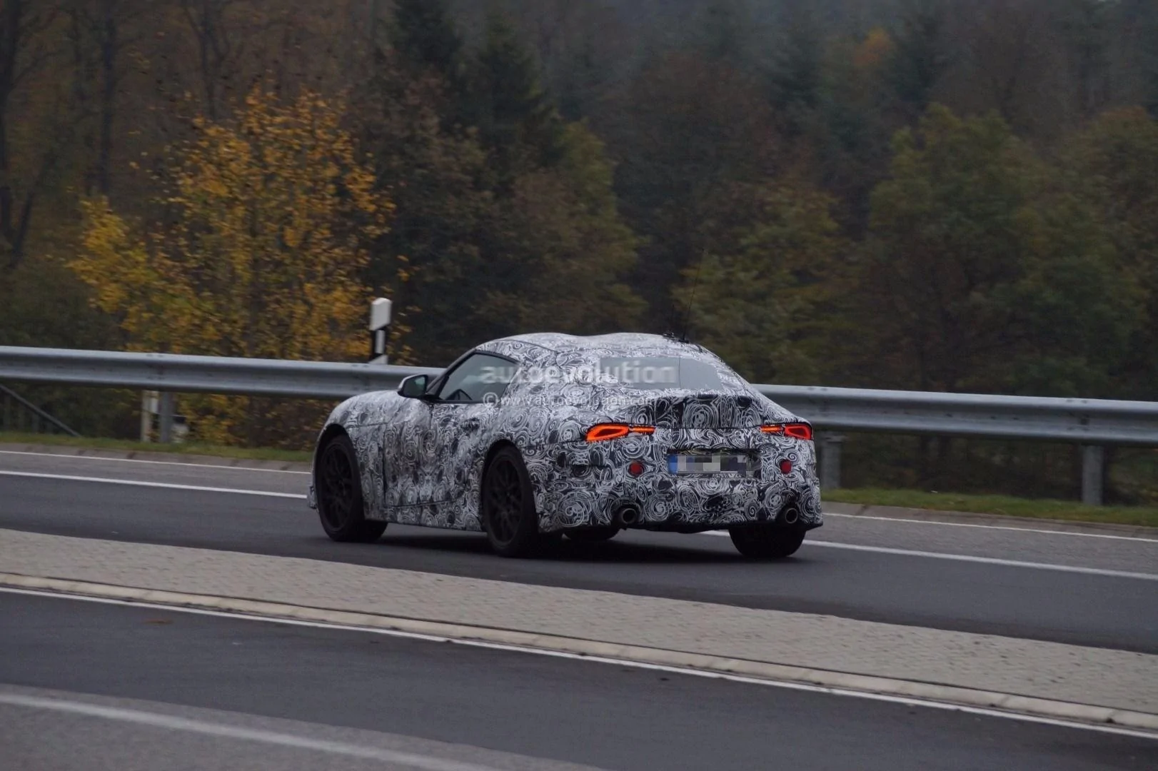 spyshots-2019-toyota-supra-looks-svelte-at-nurburgring_62.webp