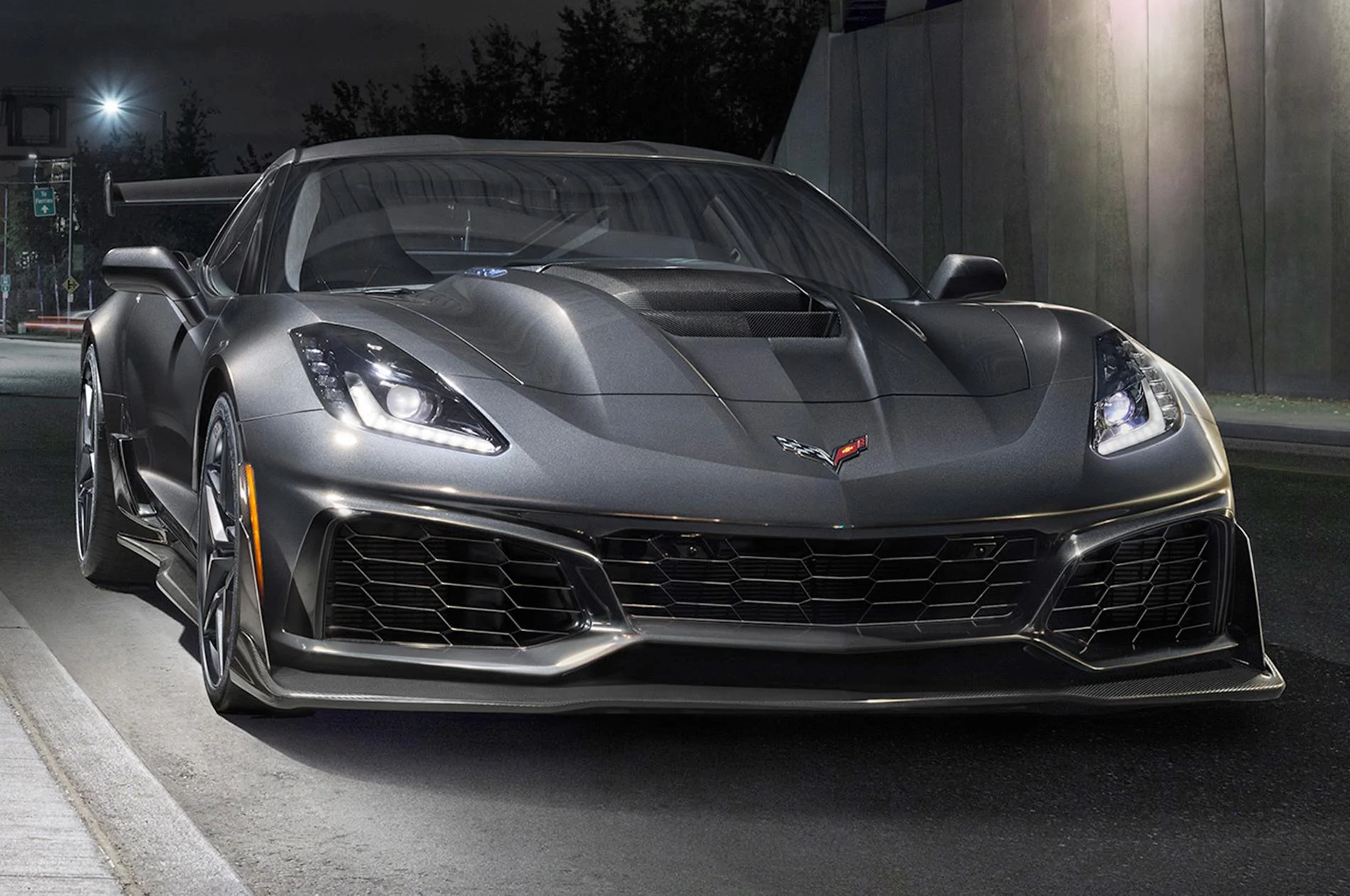 2019-chevrolet-corvette-ZR1-front-view.webp