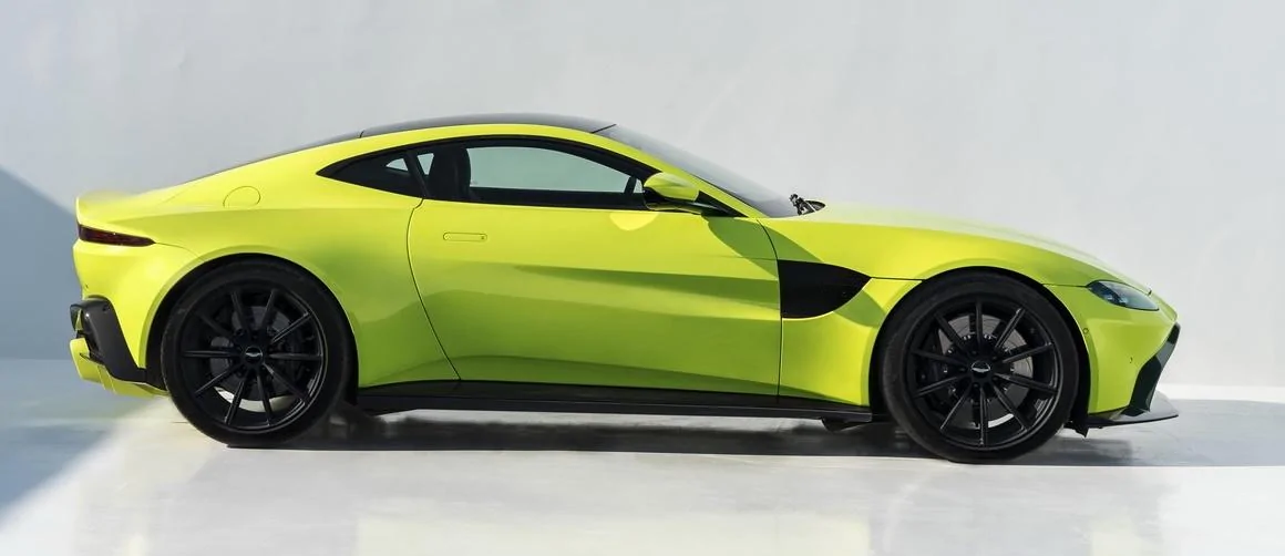 AstonMartin_Vantage_09.webp