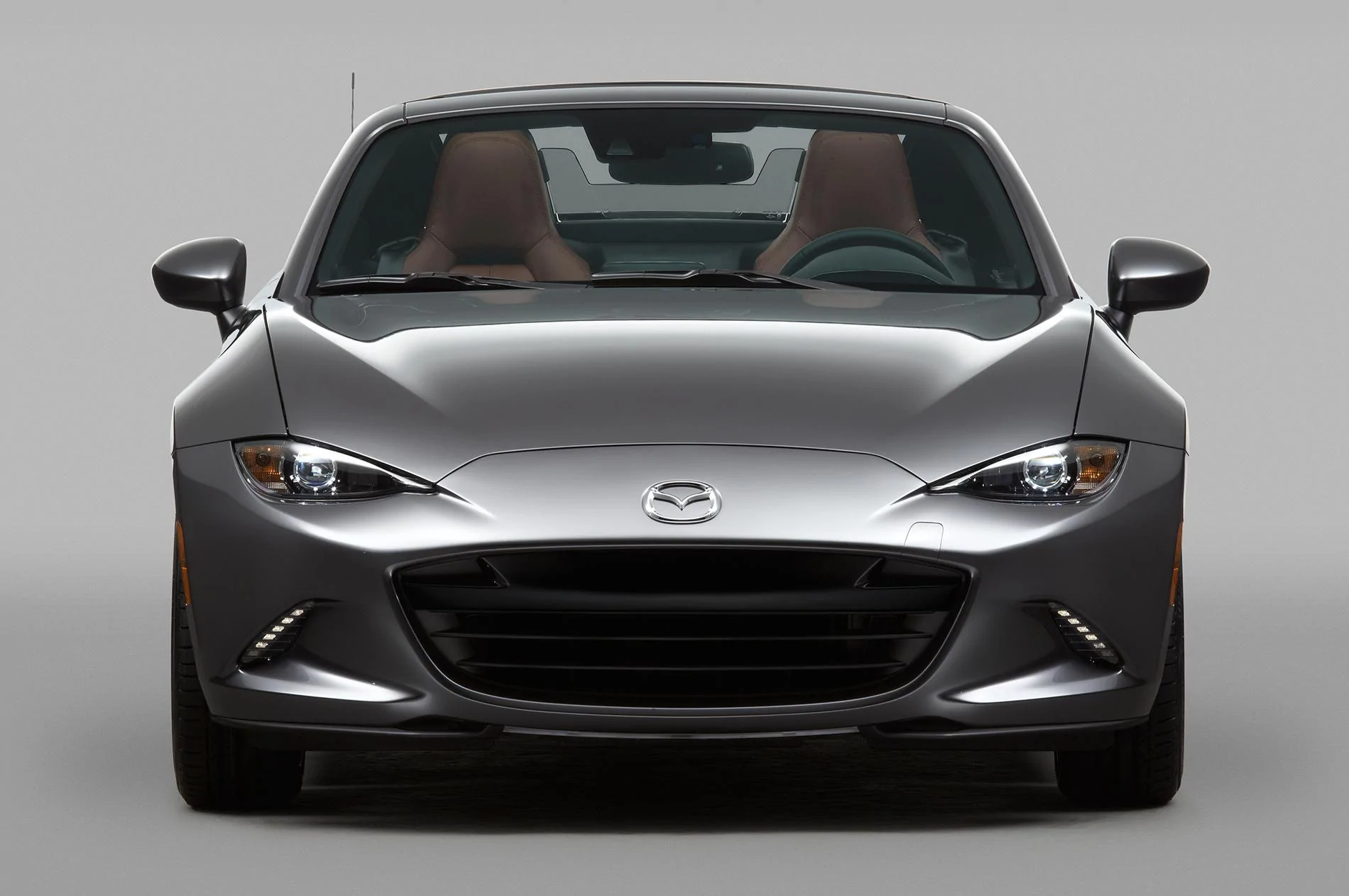2017-Mazda-MX-5-Miata-RF-front-end-02.webp